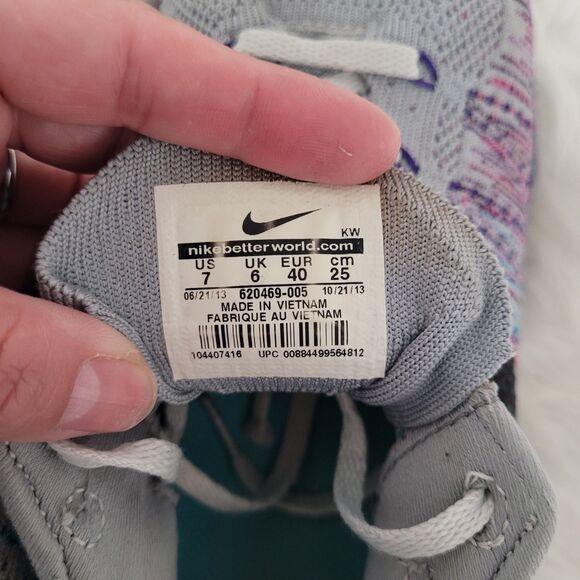 Nike Flyknit Max 620469-005 Women’s Size 7 Running Shoes – Purple Vivid Blue - Picture 7 of 8